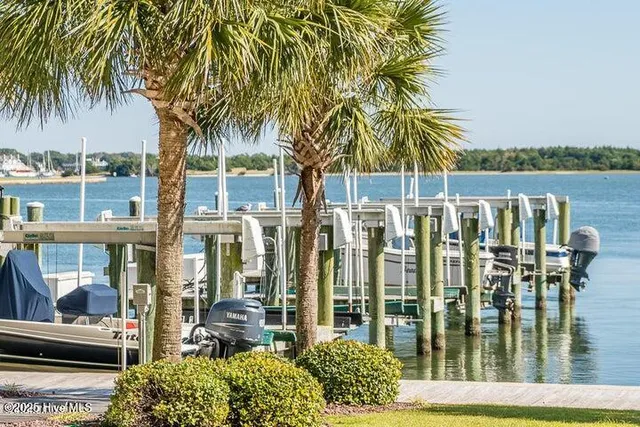 $670,000 | 100 Olde Towne Yacht Club Road, Unit 512, Beaufort, NC 28516
