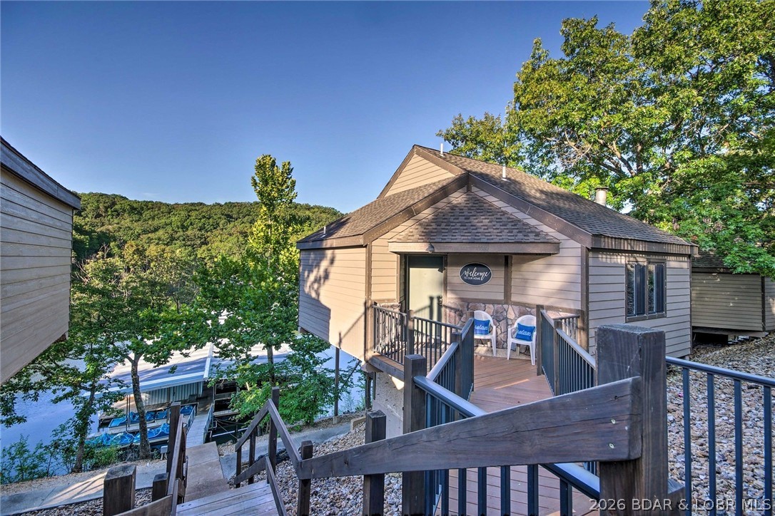 Main entrance to the villa.