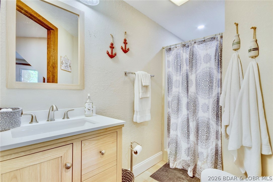 1082 Rachel Road, Unit 29 Osage Beach, MO 65065 - Photo 19 of 32 Full bath in basement suite