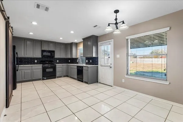 $2,800 | 16218 Bunker Ridge Road, Houston, TX 77053