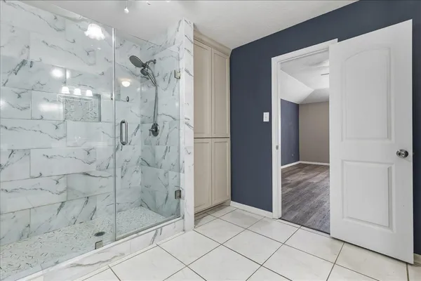 $2,800 | 16218 Bunker Ridge Road, Houston, TX 77053