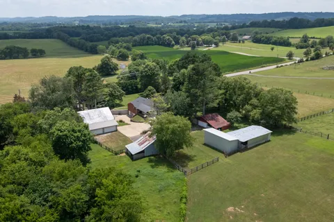 $649,000 | 719 Waco Road, Lynnville, TN 38472