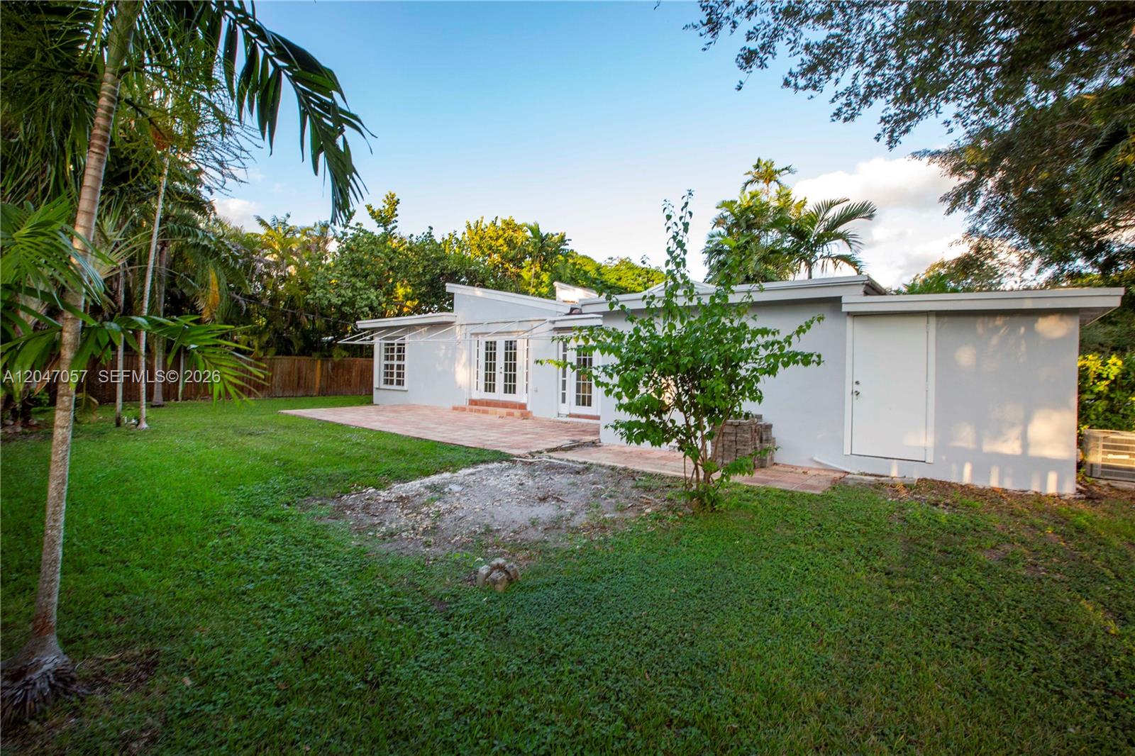 5451 Southwest 80th Street Miami, FL 33143 - Photo 5 of 39
