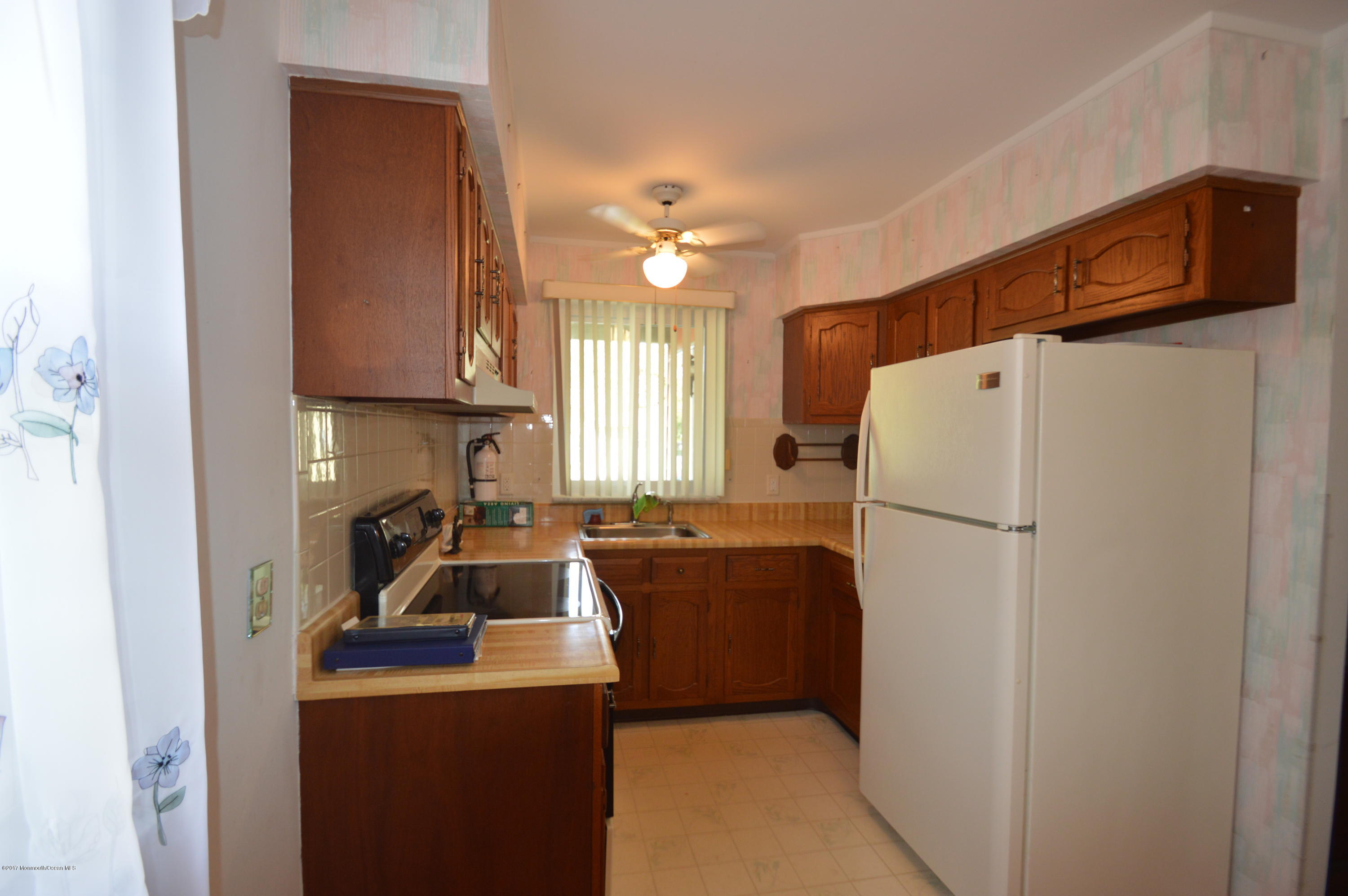 4D Stonybrook Road, Unit D Whiting, NJ 08759 - Photo 14 of 26 DSC_0014