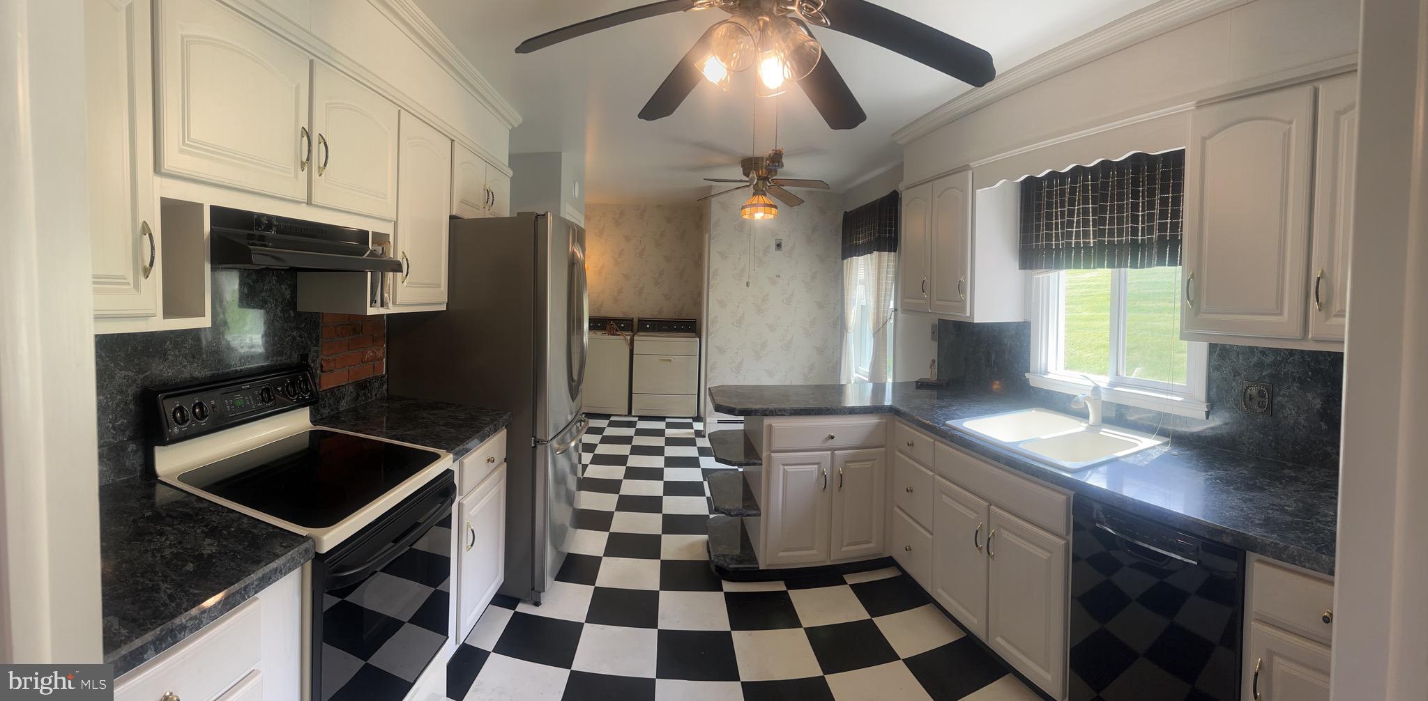 4205 Valley View Road Harrisburg, PA 17112 - Photo 8 of 25 Gallery Image 8