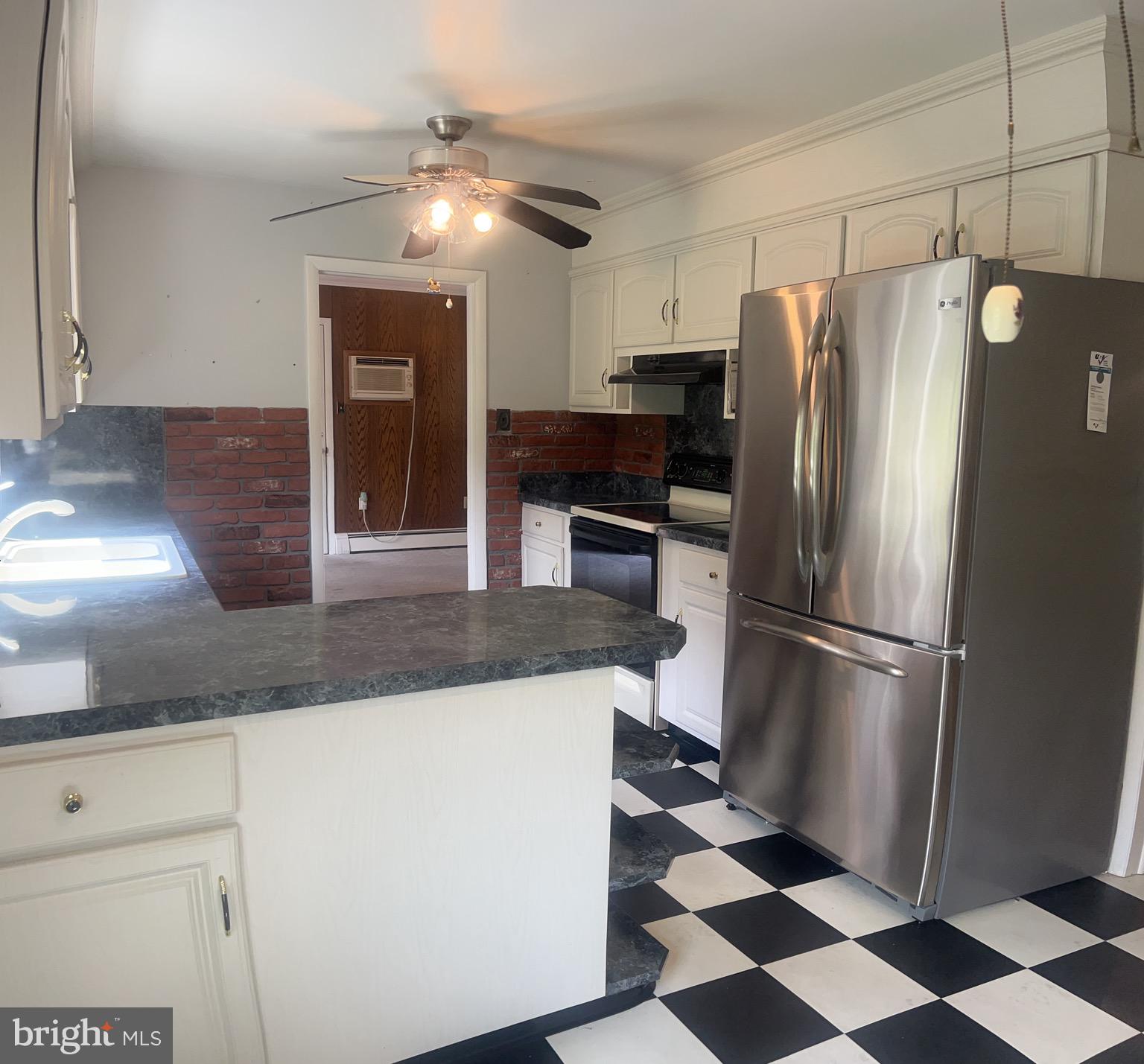 4205 Valley View Road Harrisburg, PA 17112 - Photo 9 of 25 Gallery Image 9