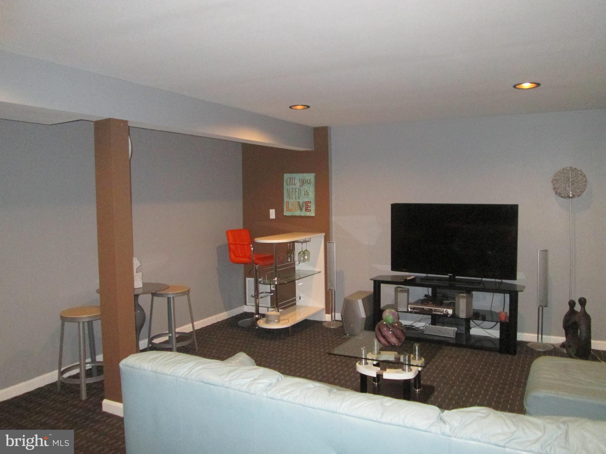 17713 Buehler Road, Unit 9 Olney, MD 20832 - Photo 14 of 28 Family Room