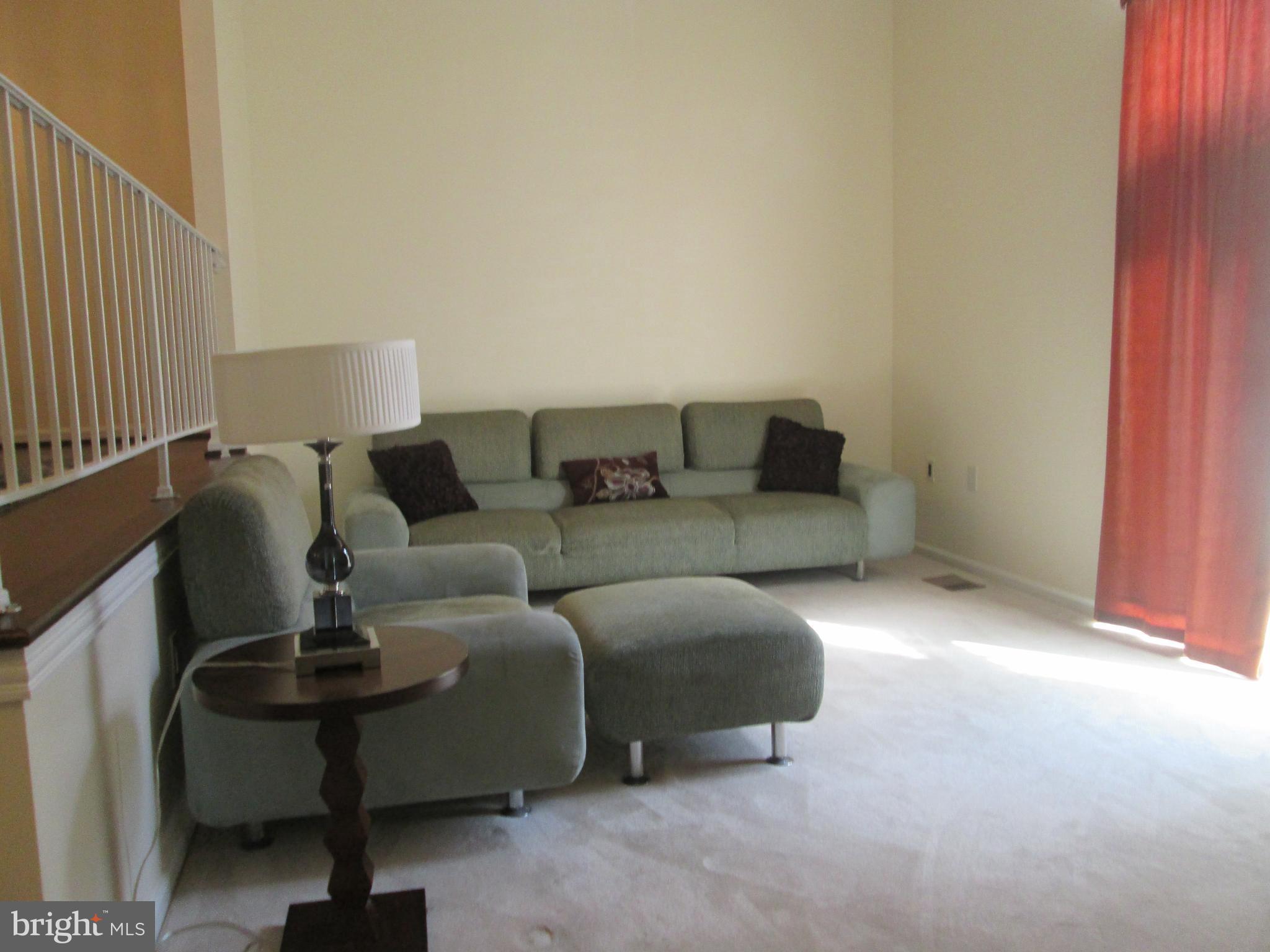 17713 Buehler Road, Unit 9 Olney, MD 20832 - Photo 5 of 28 Living Room