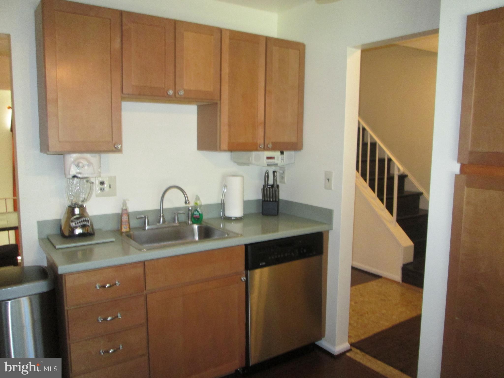 17713 Buehler Road, Unit 9 Olney, MD 20832 - Photo 10 of 28 Kitchen