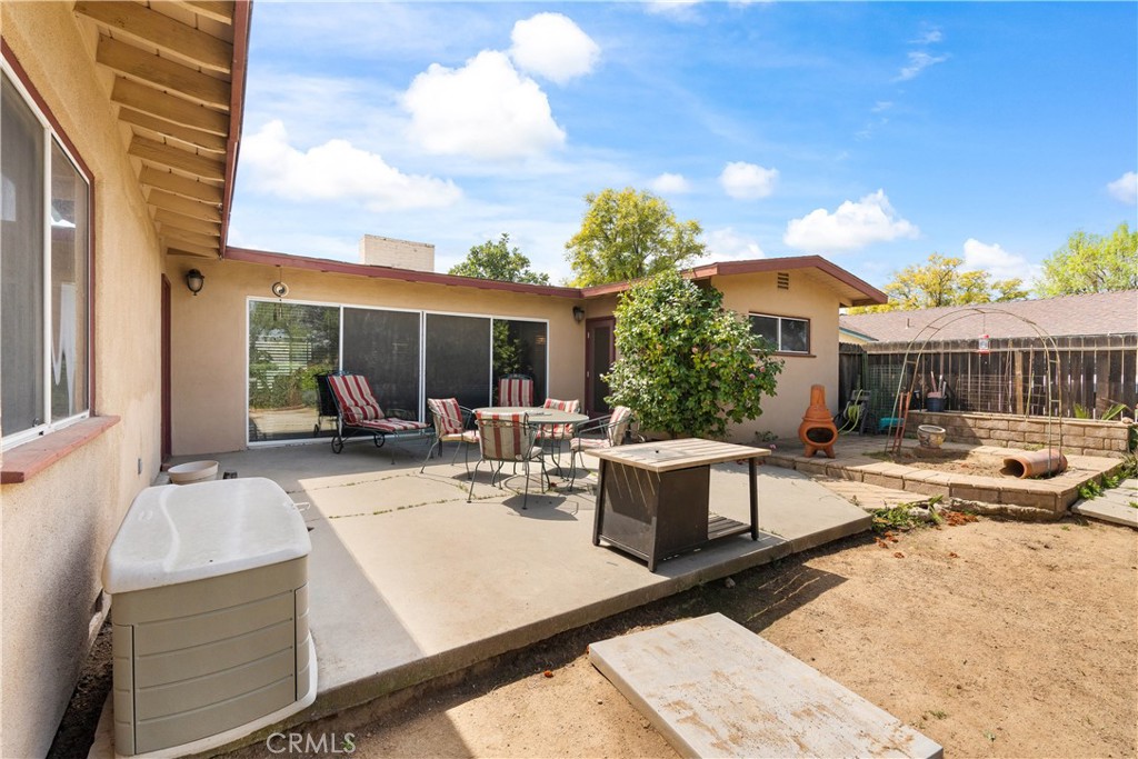 1965 Prince Albert Drive Riverside, CA 92507 - Photo 22 of 38