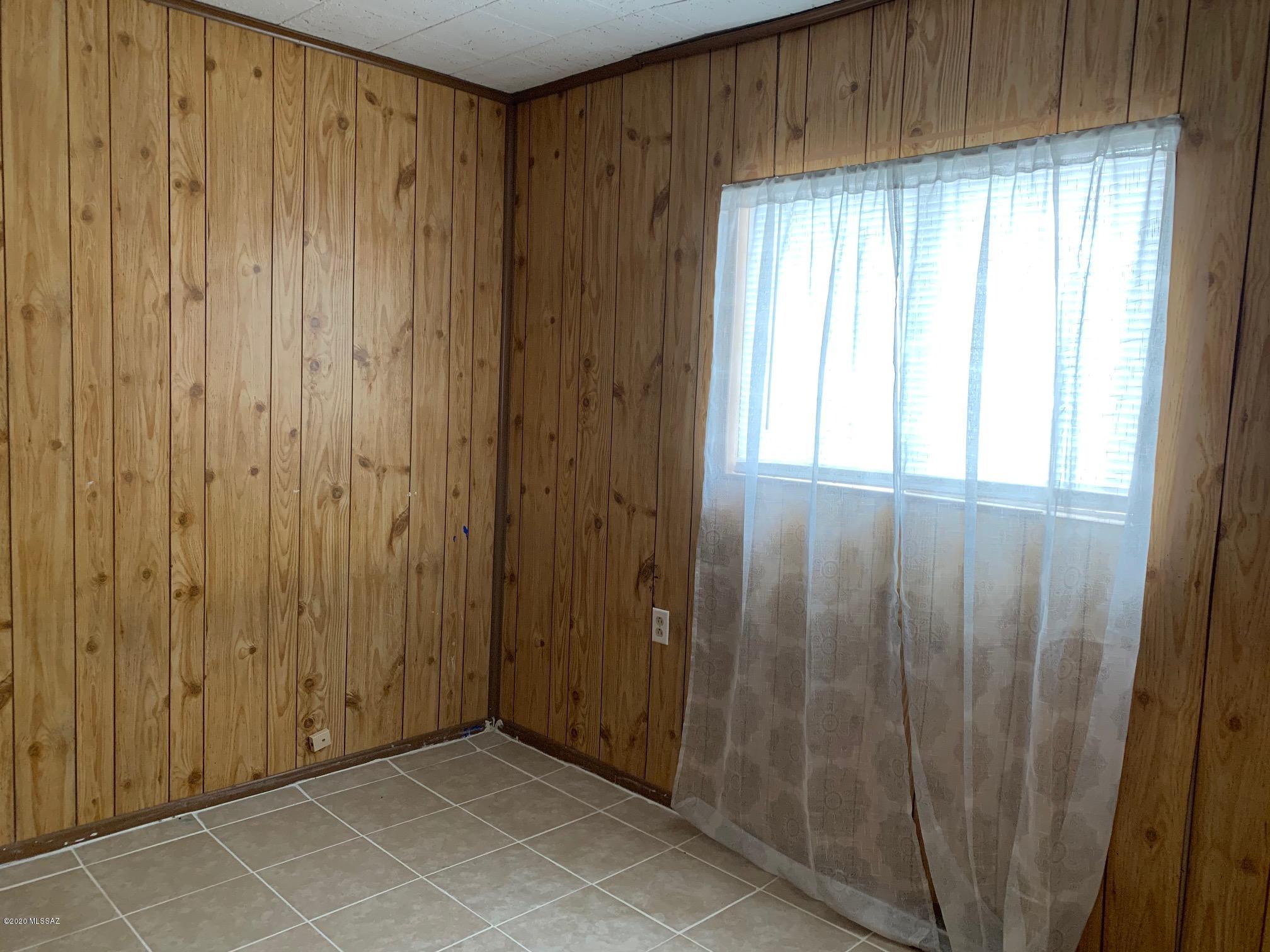 681 East McNeil Road Benson, AZ 85602 - Photo 11 of 17