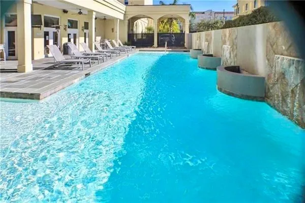 $1,200 | 1205 St Charles Avenue, Unit 407, New Orleans, LA 70130