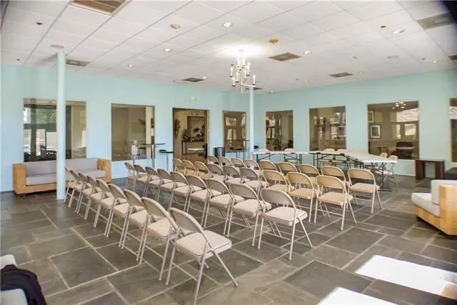 $1,200 | 1205 St Charles Avenue, Unit 407, New Orleans, LA 70130