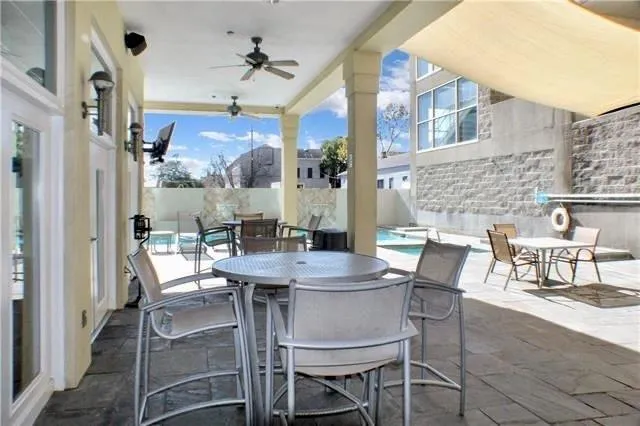 $1,200 | 1205 St Charles Avenue, Unit 407, New Orleans, LA 70130