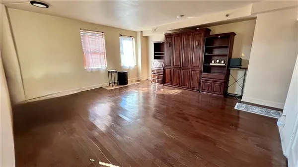 $1,200 | 1205 St Charles Avenue, Unit 407, New Orleans, LA 70130