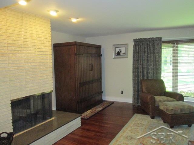 601 Somerset Road Saginaw, MI 48638 - Photo 6 of 42 Corner Fireplace