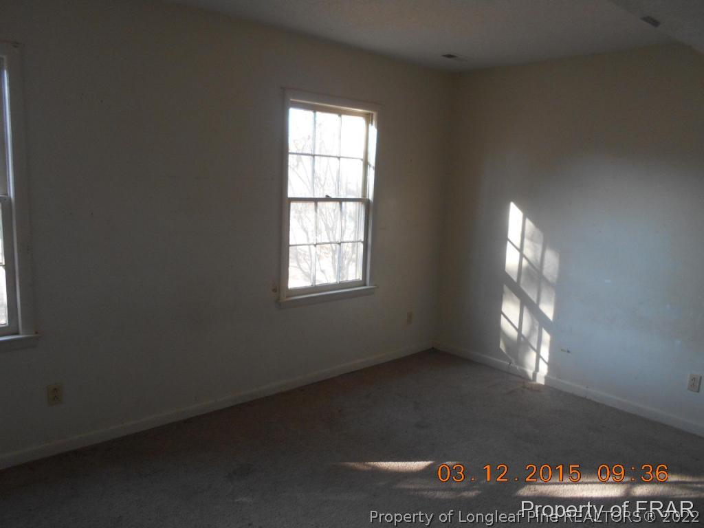 2223 Shaw Rd Extension Fayetteville, NC 28311 - Photo 6 of 10 an empty room with a window