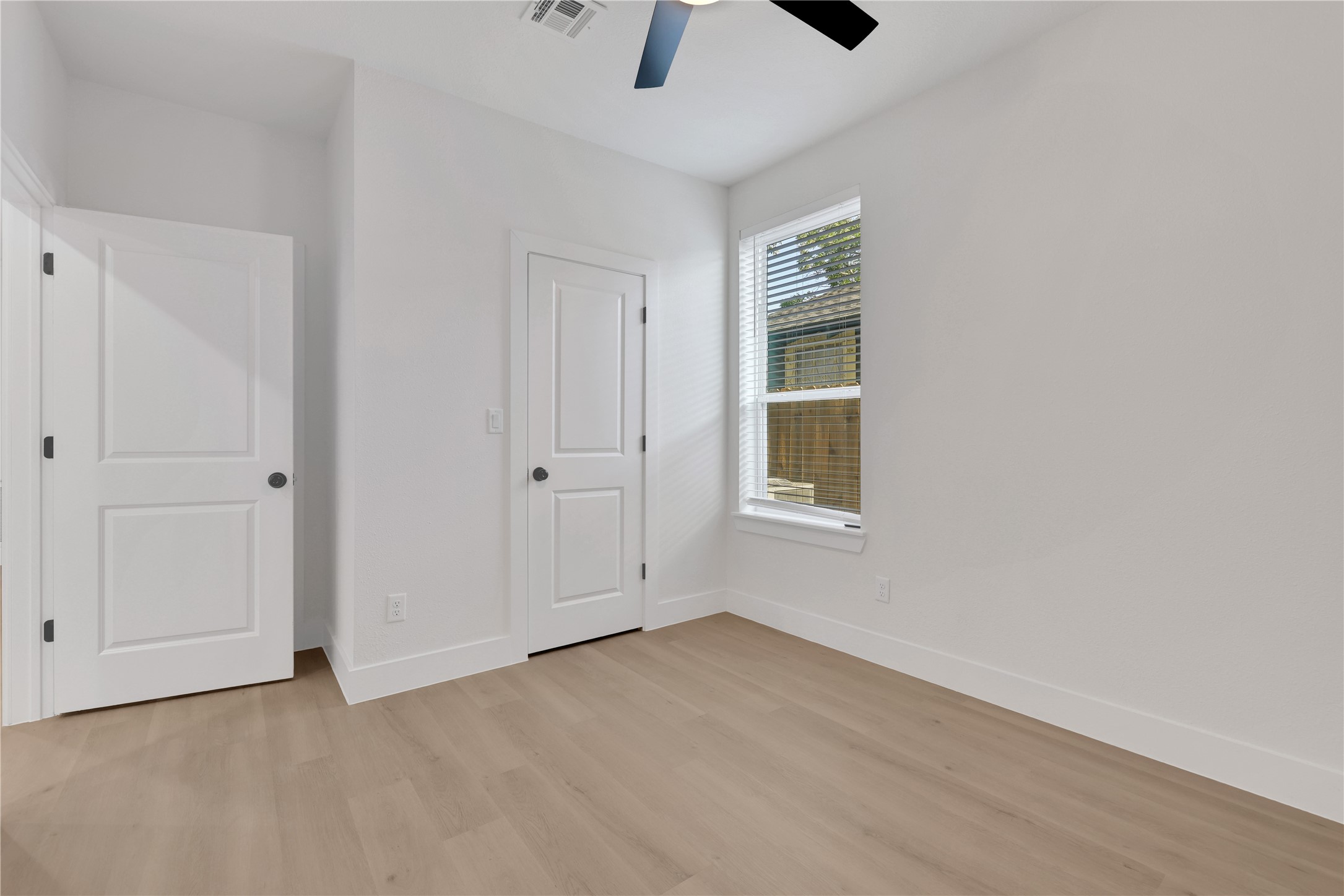 2619 Delafield Street, Unit 4 Houston, TX 77023 - Photo 16 of 28