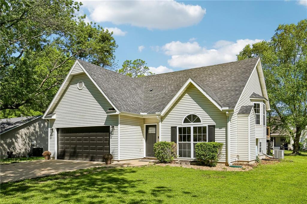 204 East 8th Street Adrian, MO 64720 - Photo 1 of 37
