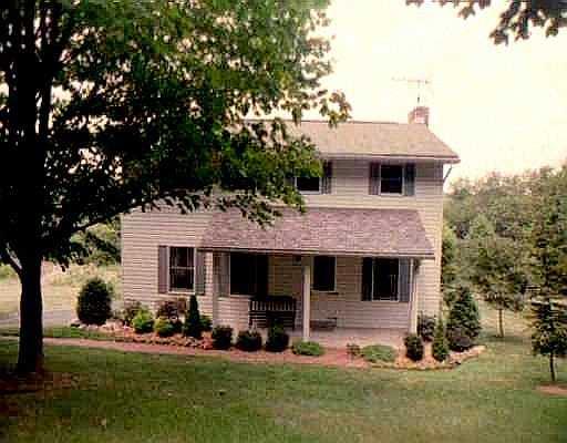 189 Lindley Road Canonsburg, PA 15317 - Photo 1 of 8 Exterior Front.