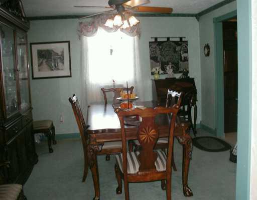 189 Lindley Road Canonsburg, PA 15317 - Photo 4 of 8 Dining Room.