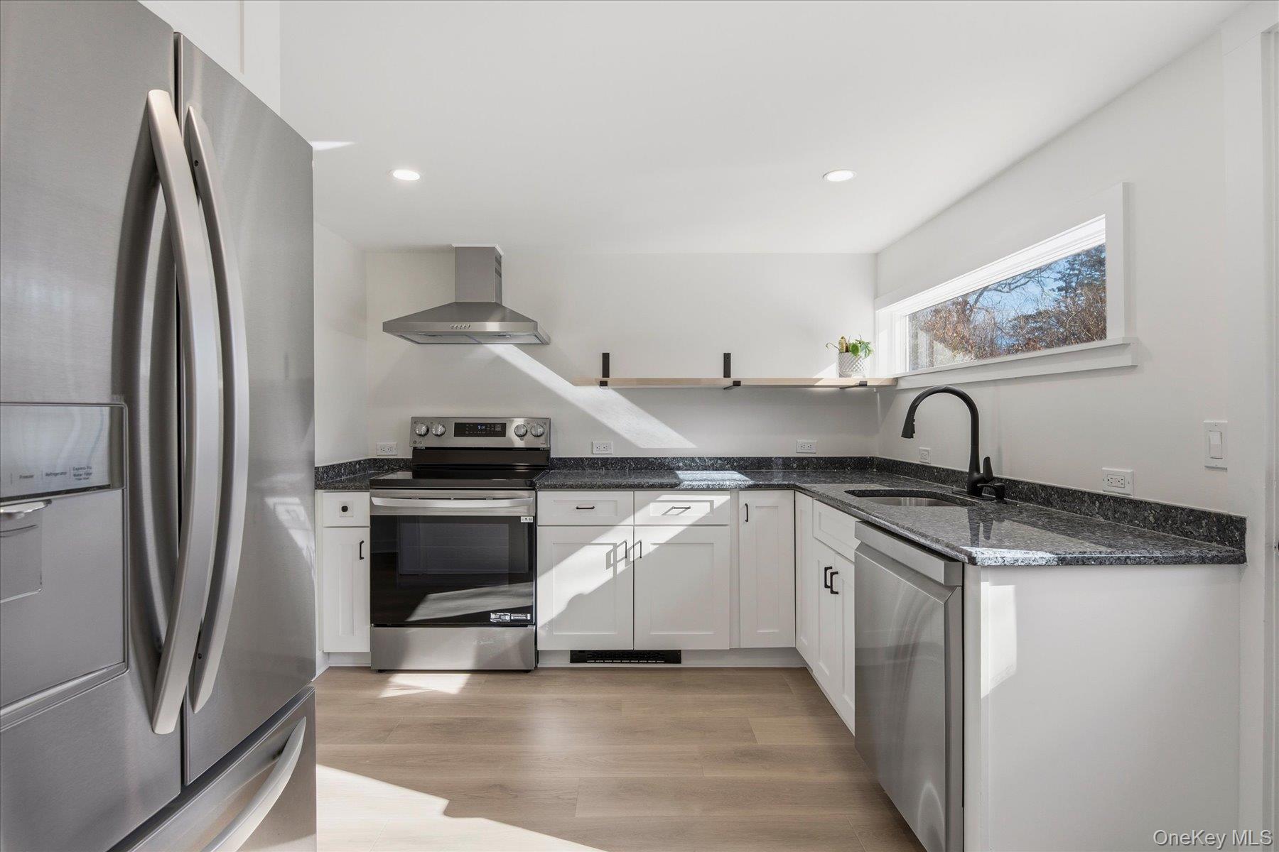 27 Vine Road Rocky Point, NY 11778 - Photo 13 of 18