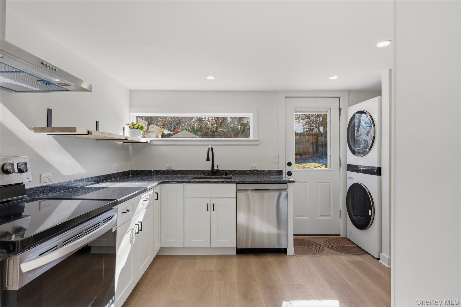 27 Vine Road Rocky Point, NY 11778 - Photo 14 of 18