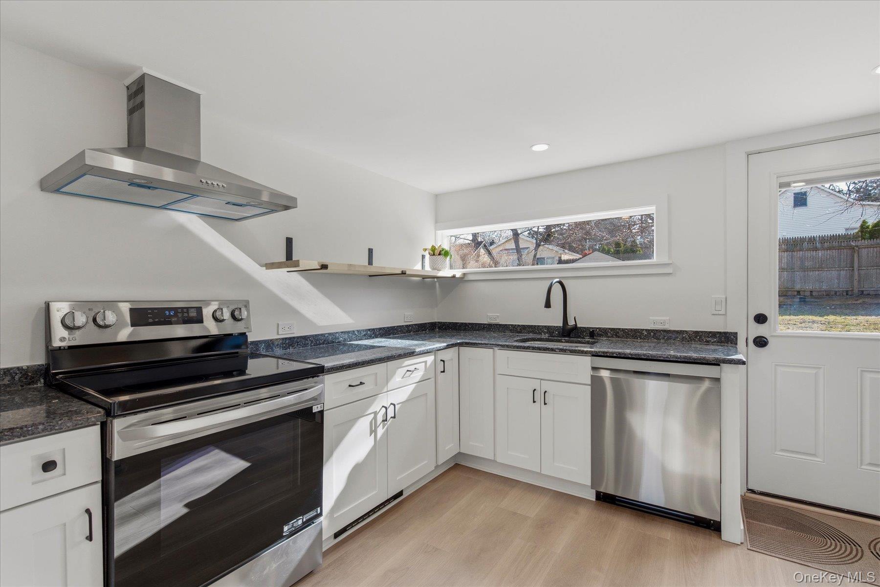 27 Vine Road Rocky Point, NY 11778 - Photo 9 of 18