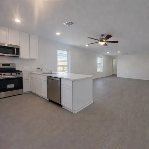 $1,850 | 1606 Gardenia Blossom Lane, Crosby, TX 77532