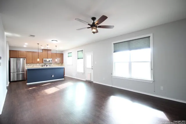 $1,750 | 13407 Loma Sierra, San Antonio, TX 78233