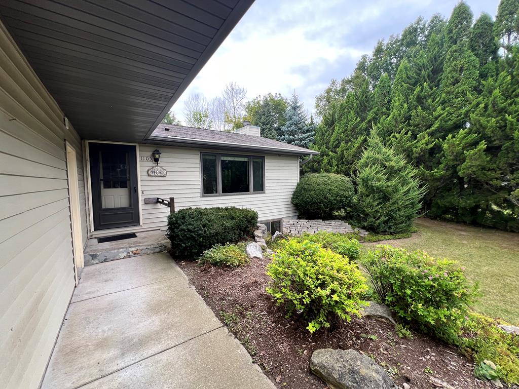 1105 S Ridgeway Avenue Sturgeon Bay, WI 54235 - Photo 33 of 33