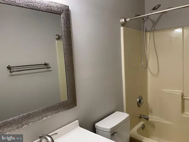 $2,400 | 8717 Forest Glen Circle, Fredericksburg, VA 22407