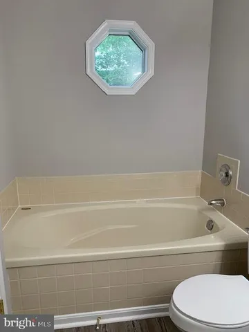 $2,400 | 8717 Forest Glen Circle, Fredericksburg, VA 22407