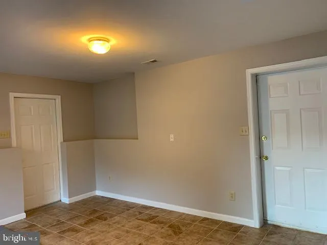 $2,400 | 8717 Forest Glen Circle, Fredericksburg, VA 22407