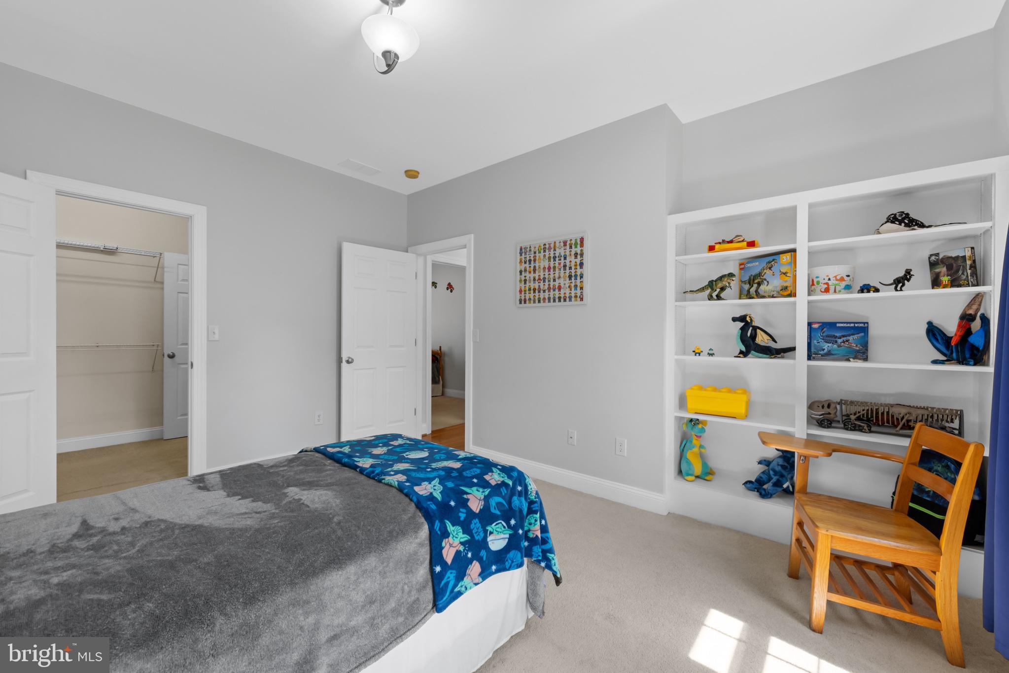 286 Lewis Drive Ruckersville, VA 22968 - Photo 28 of 76 Bedroom 3 - View 2 - Built Ins