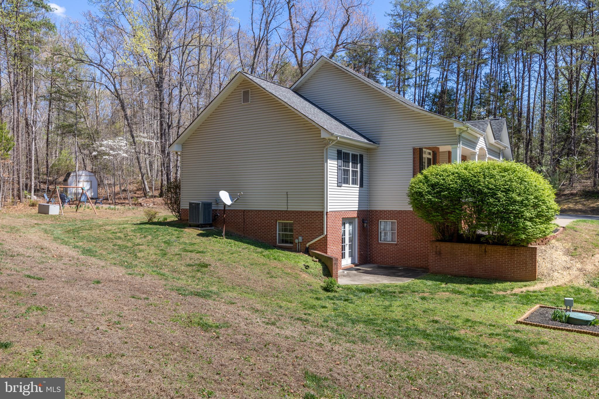 286 Lewis Drive Ruckersville, VA 22968 - Photo 60 of 77 Side Yard (left)