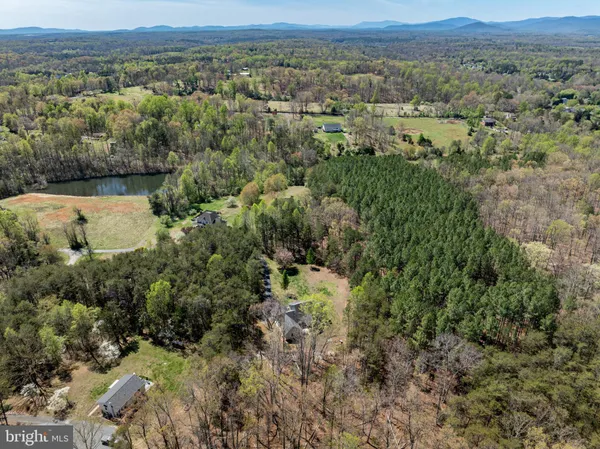 $725,000 | 286 Lewis Drive, Ruckersville, VA 22968