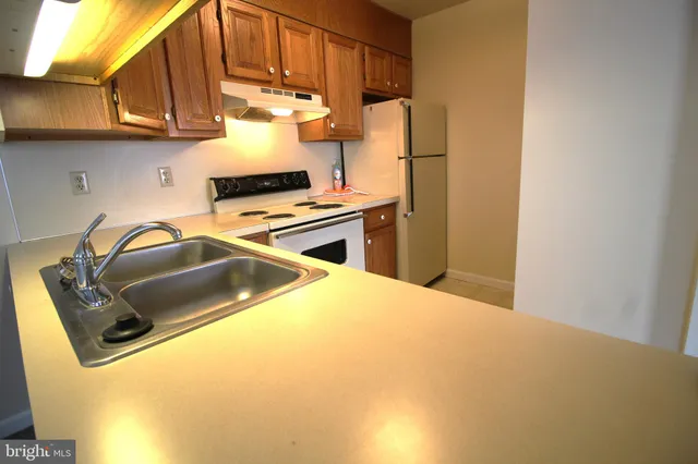 $1,095 | 6 Cardinal Drive, Unit 8, Stevens, PA 17578