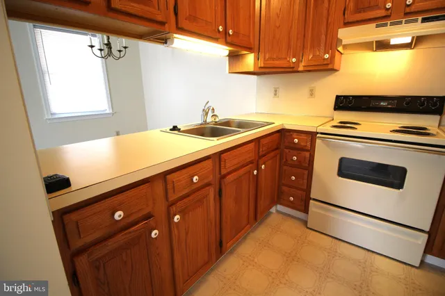 $1,095 | 6 Cardinal Drive, Unit 8, Stevens, PA 17578