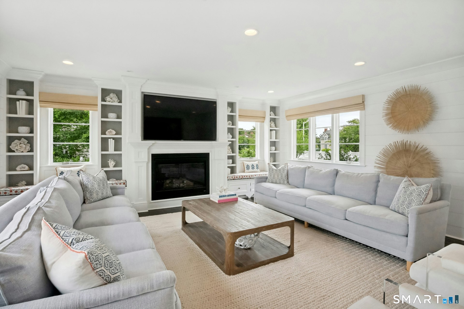 58 Rogers Road Stamford, CT 06902 - Photo 8 of 38