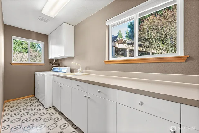 $1,075,000 | 10207 Melody Lane Southwest, Lakewood, WA 98498