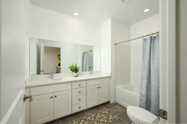 $3,500 | 390 Chief Justice Cushing Highway, Unit 208, Cohasset, MA 02025