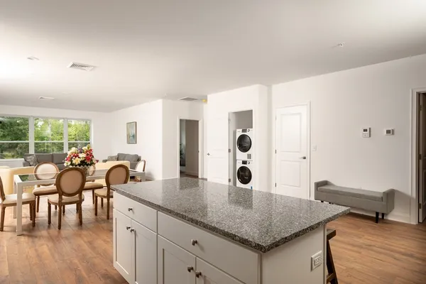 $3,500 | 390 Chief Justice Cushing Highway, Unit 208, Cohasset, MA 02025