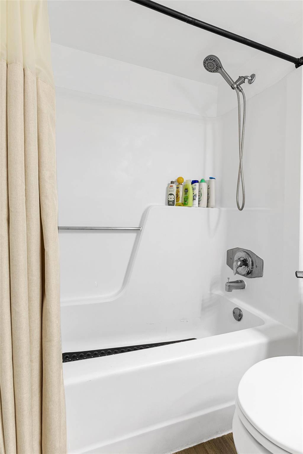 21902 Lake Forest Circle, Unit 101 Boca Raton, FL 33433 - Photo 8 of 42 Photo 8