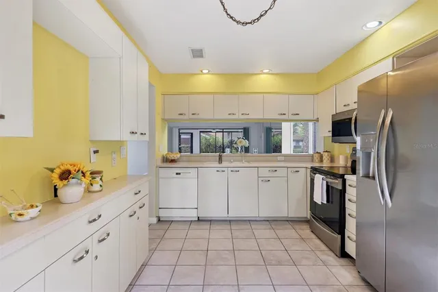 $299,000 | 3107 Windrush Bourne, Sarasota, FL 34235