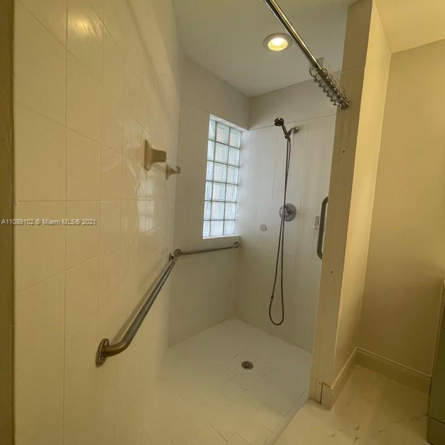 Silver Lakes Pembroke Pines, FL 33029 - Photo 3 of 19 a bathroom with a shower