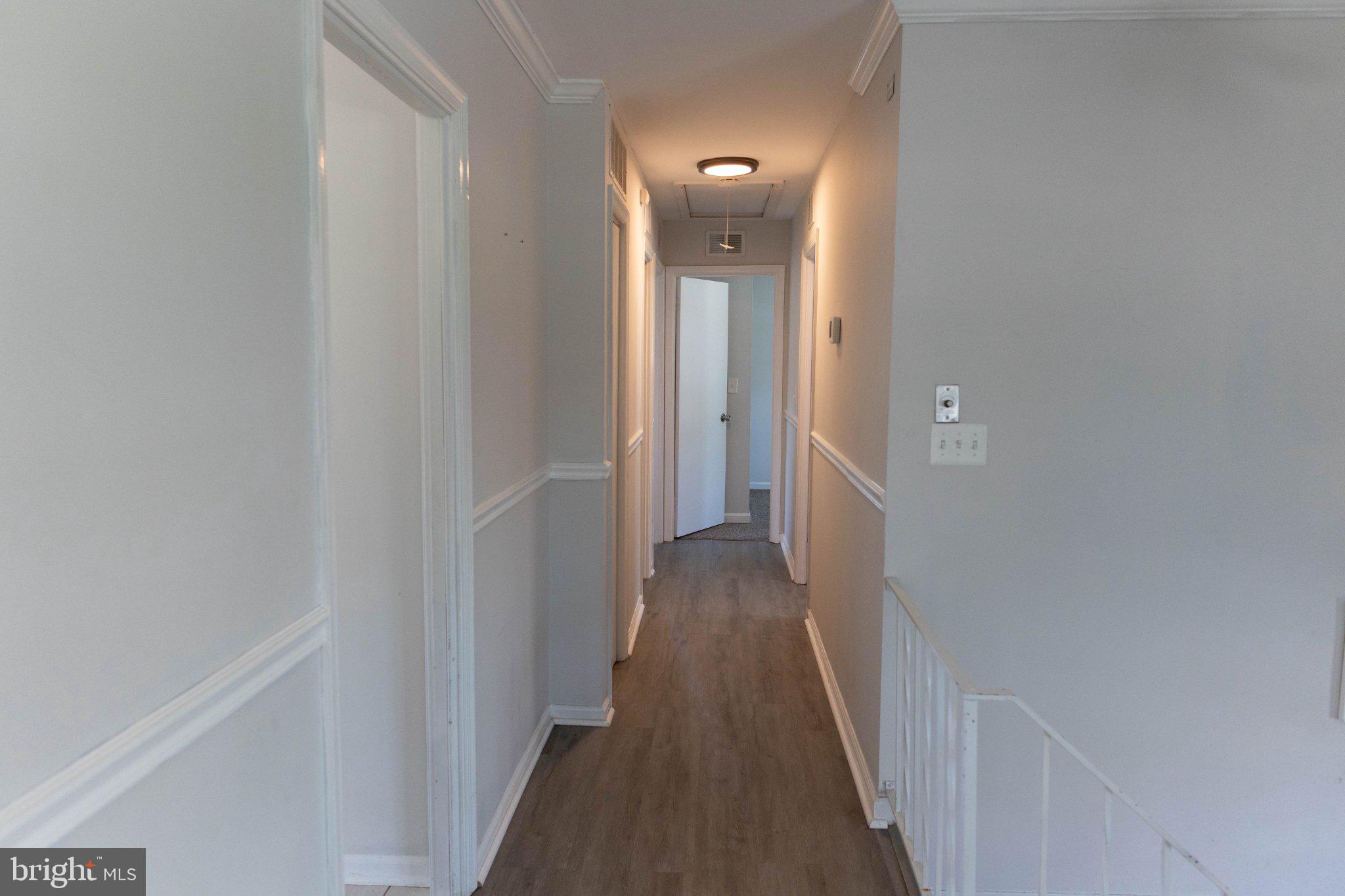 325 Londontown Road Edgewater, MD 21037 - Photo 11 of 30 Hallway