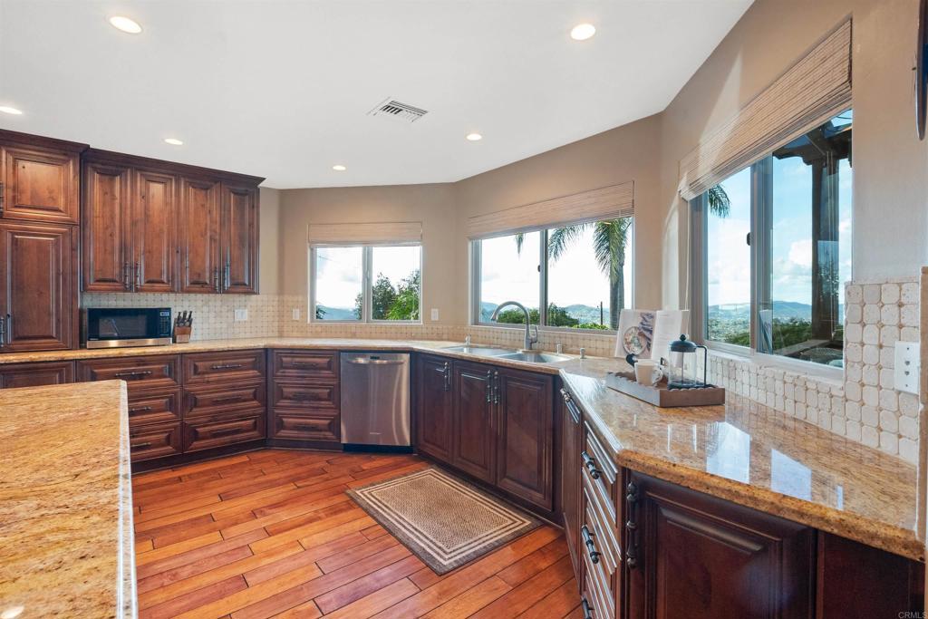 15466 Markar Road Poway, CA 92064 - Photo 22 of 69