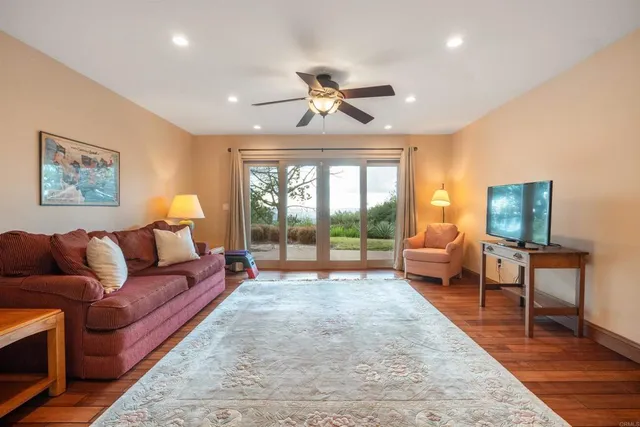 $2,450,000 | 15466 Markar Road, Poway, CA 92064