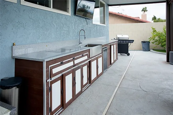 $589,990 | 5301 Kalmia Drive, Las Vegas, NV 89103